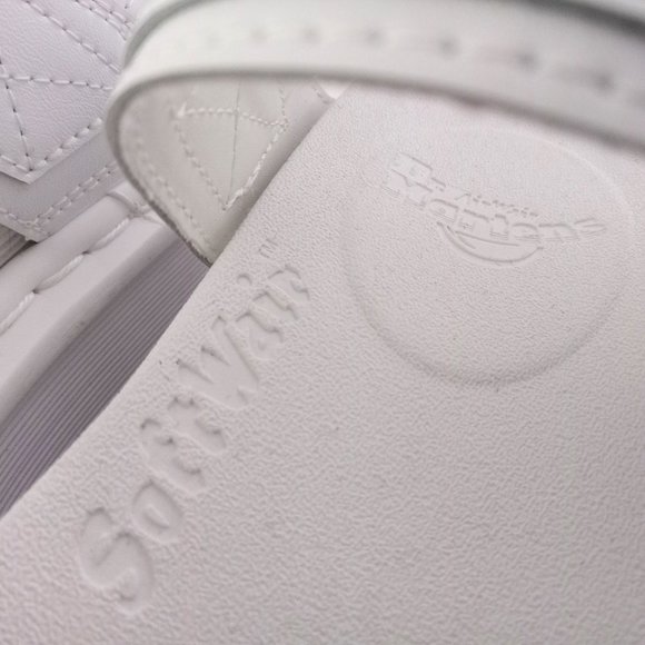 COPY - Dr. Martens Voss Mono Quad Sandals - NWT - US 9 - Picture 8 of 14